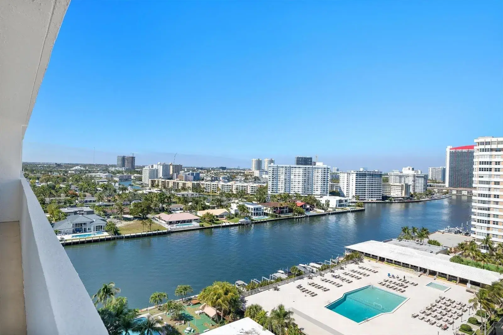 3 bedroom 2 bath Residential for sale at 2017 S Ocean Drive, Hallandale Beach FL 33009