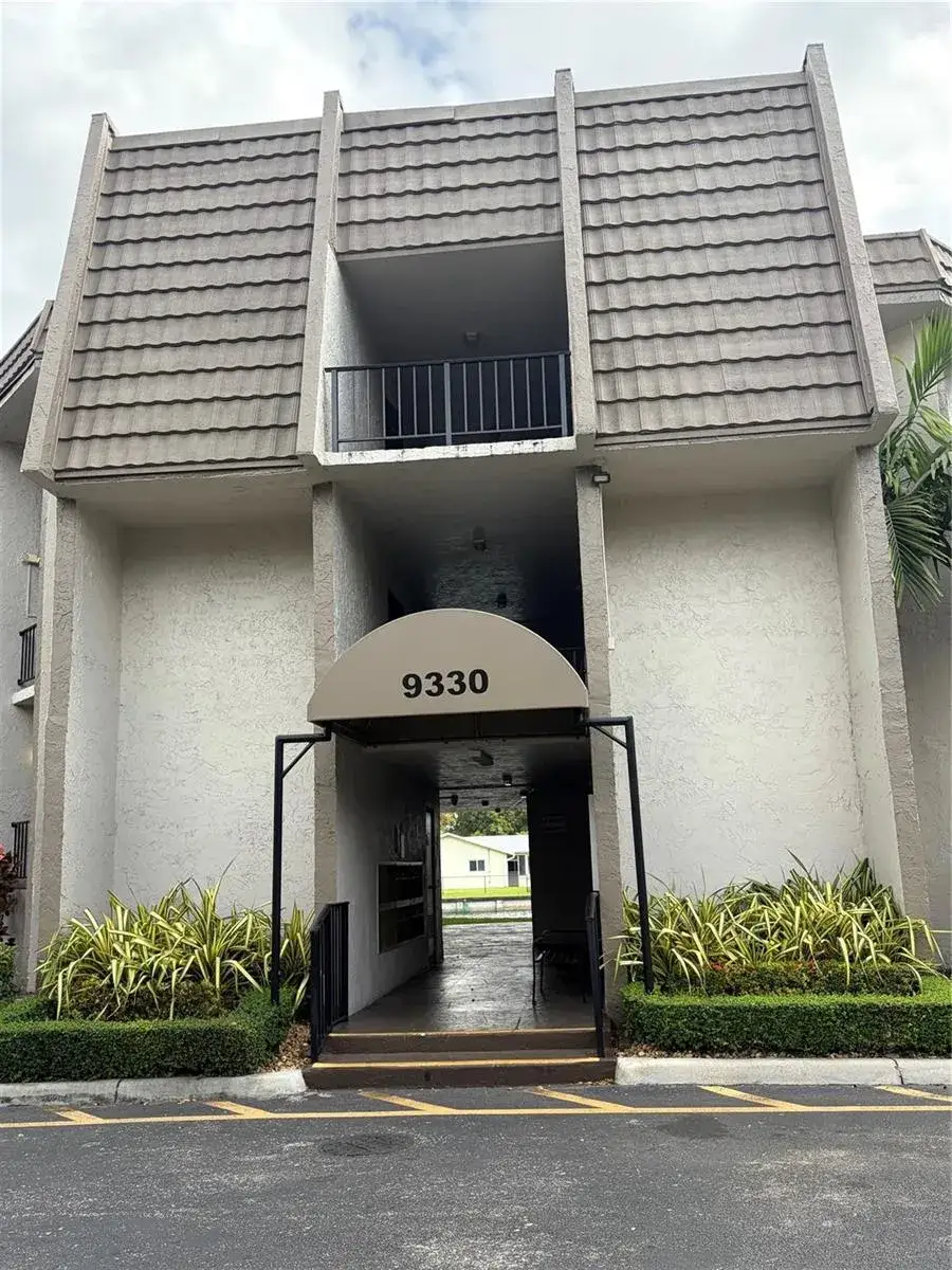 2 bedroom 2 bath Residential for sale at 9330 Lime Bay Boulevard # 208, Tamarac FL 33321