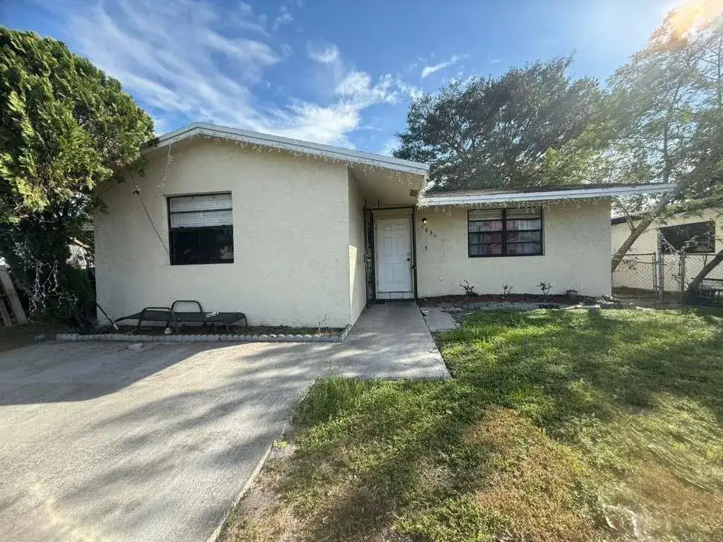 3 bedroom 2 bath Residential for sale at 5836 Wiley Street, Hollywood FL 33023