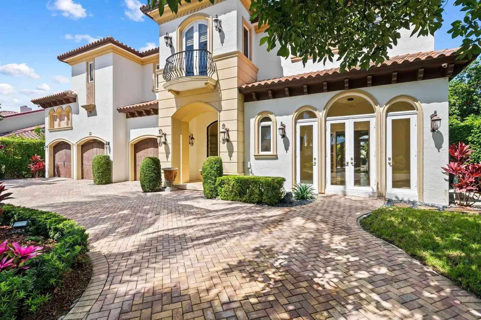 5 bedroom 6 bath Residential for sale at 861 Nafa Drive, Boca Raton FL 33487
