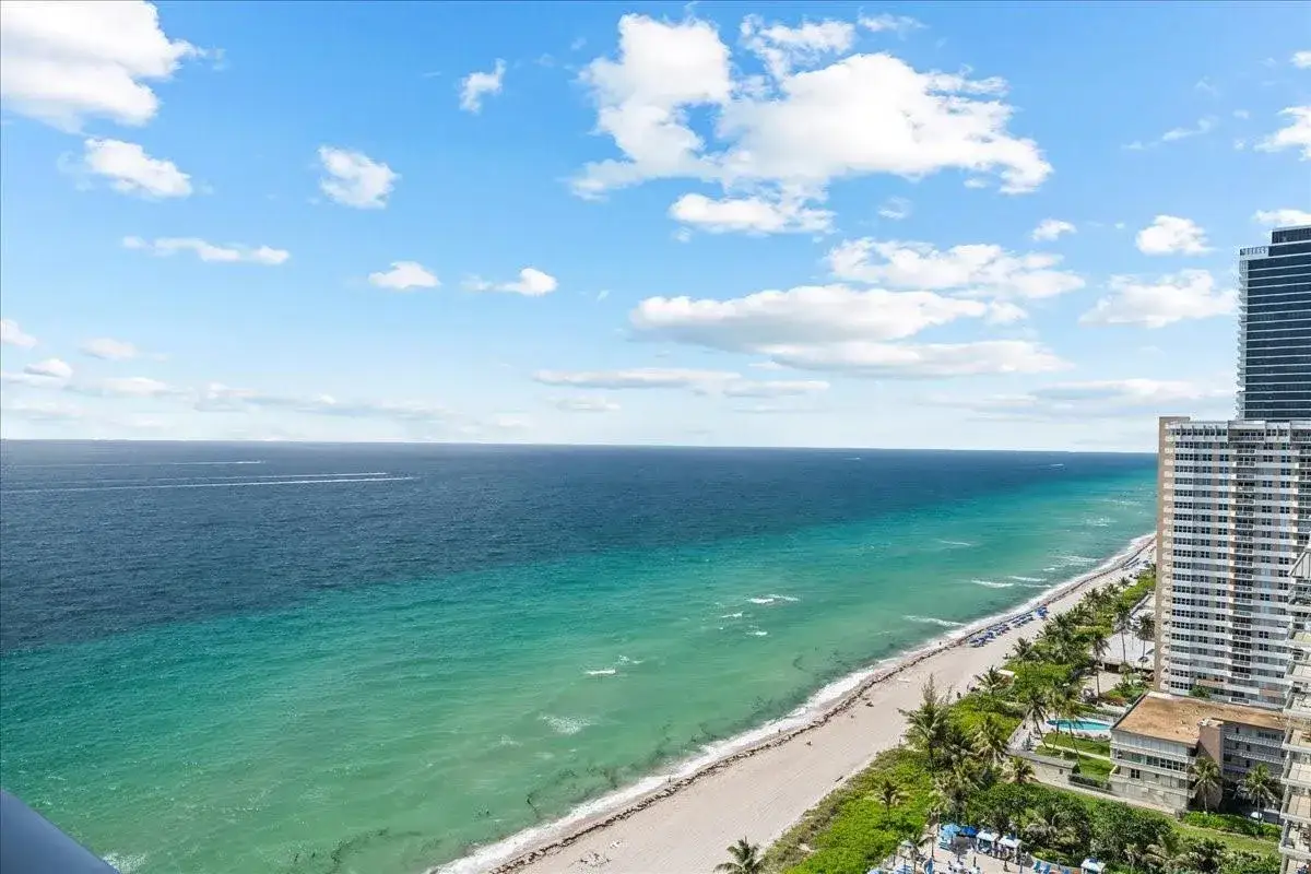 3 bedroom 3 bath Residential Lease for rent at 1890 S Ocean Drive, Hallandale Beach FL 33009