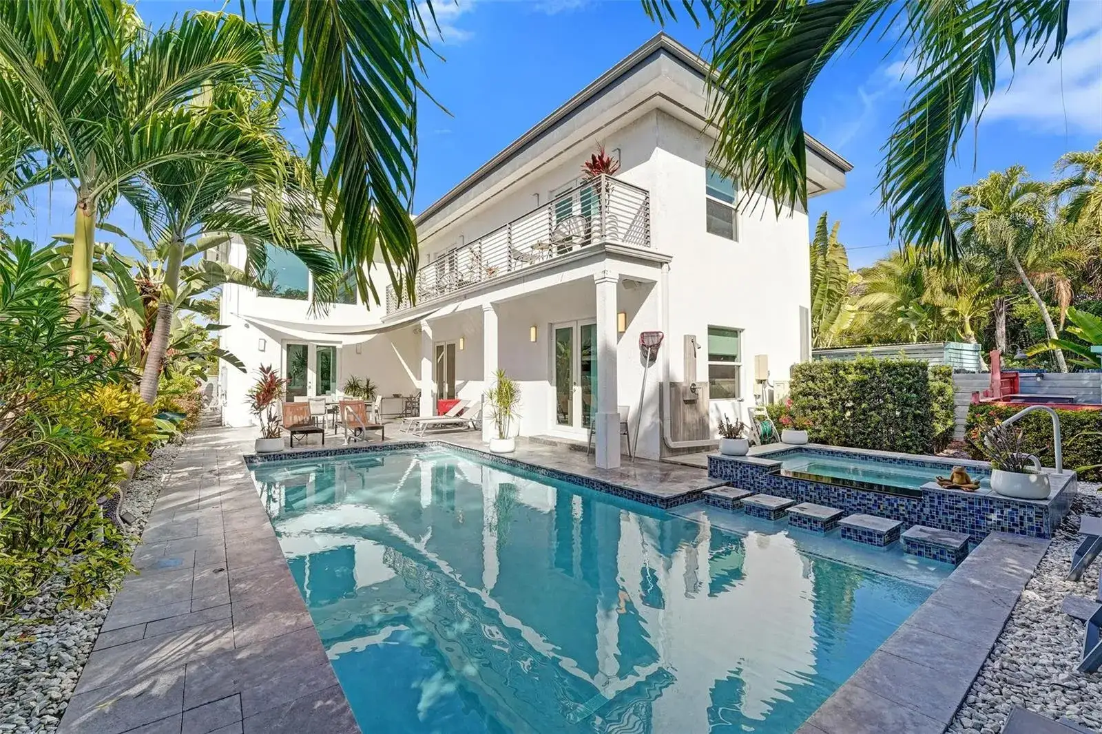 5 bedroom 5 bath Residential for sale at 2502 NE 6th Avenue, Wilton Manors FL 33305