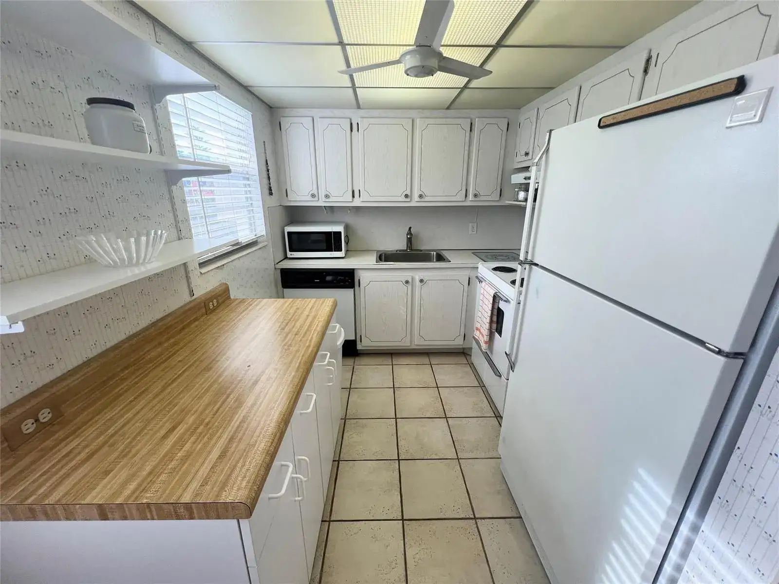 2 bedroom 1 bath Residential for sale at 244 Farnham K # 244, Deerfield Beach FL 33442