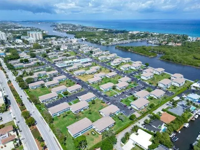 2 bedroom 1 bath Residential for sale at 350 Horizons E # 206, Boynton Beach FL 33435