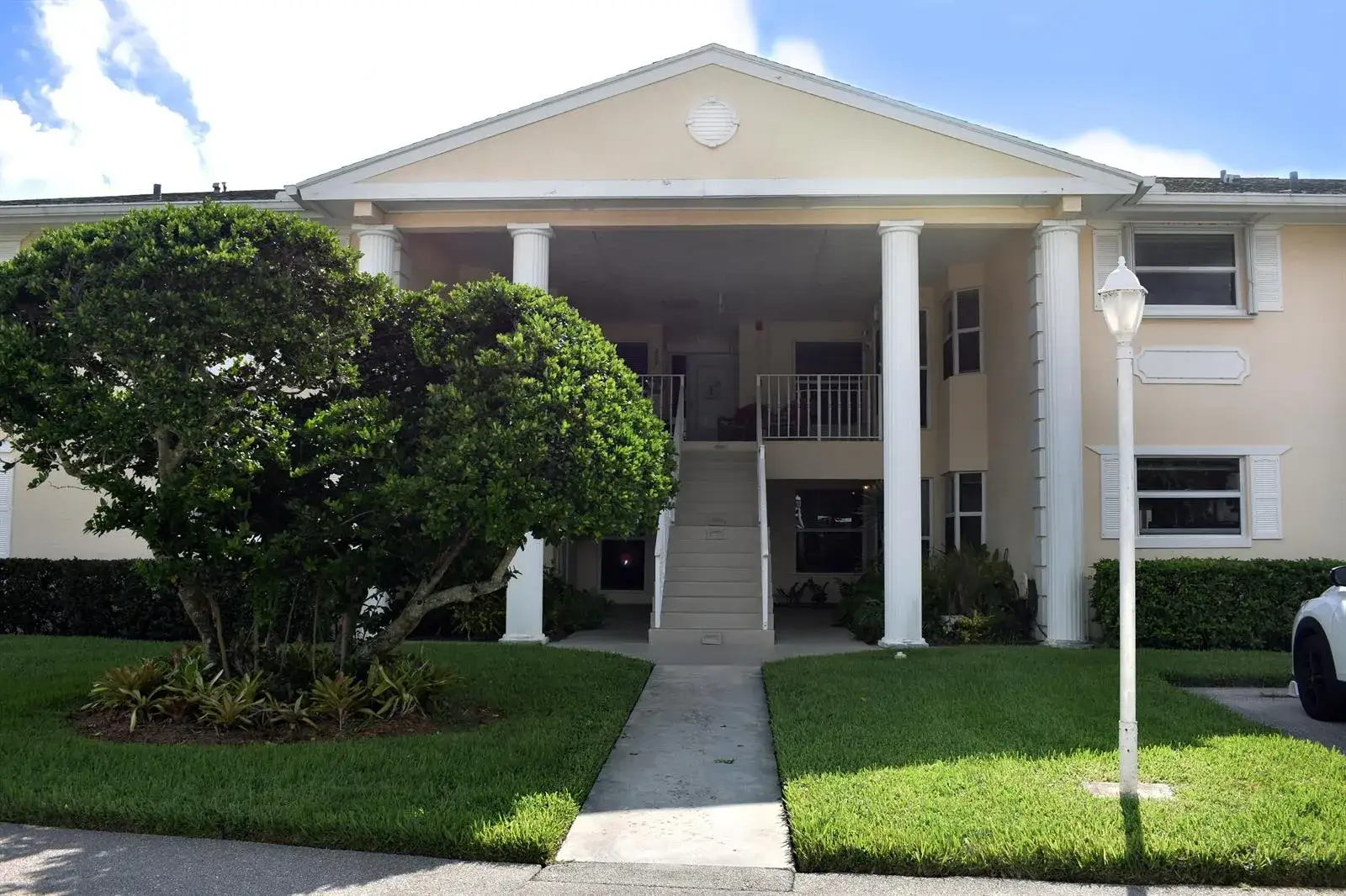 2 bedroom 2 bath Residential for sale at 500 Grove Isle Circle # 103, Vero Beach FL 32962