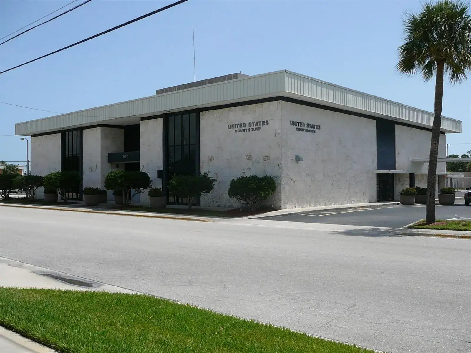 Commercial Sale for sale at 300 S 6th Street, Fort Pierce FL 34950