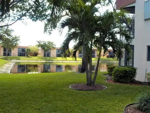 2 bedroom 2 bath Residential for sale at 15036 Ashland Lane # 69, Delray Beach FL 33484