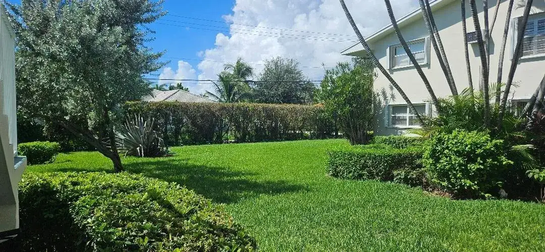 1 bedroom 1 bath Residential for sale at 880 W Horizons # 111, Boynton Beach FL 33435