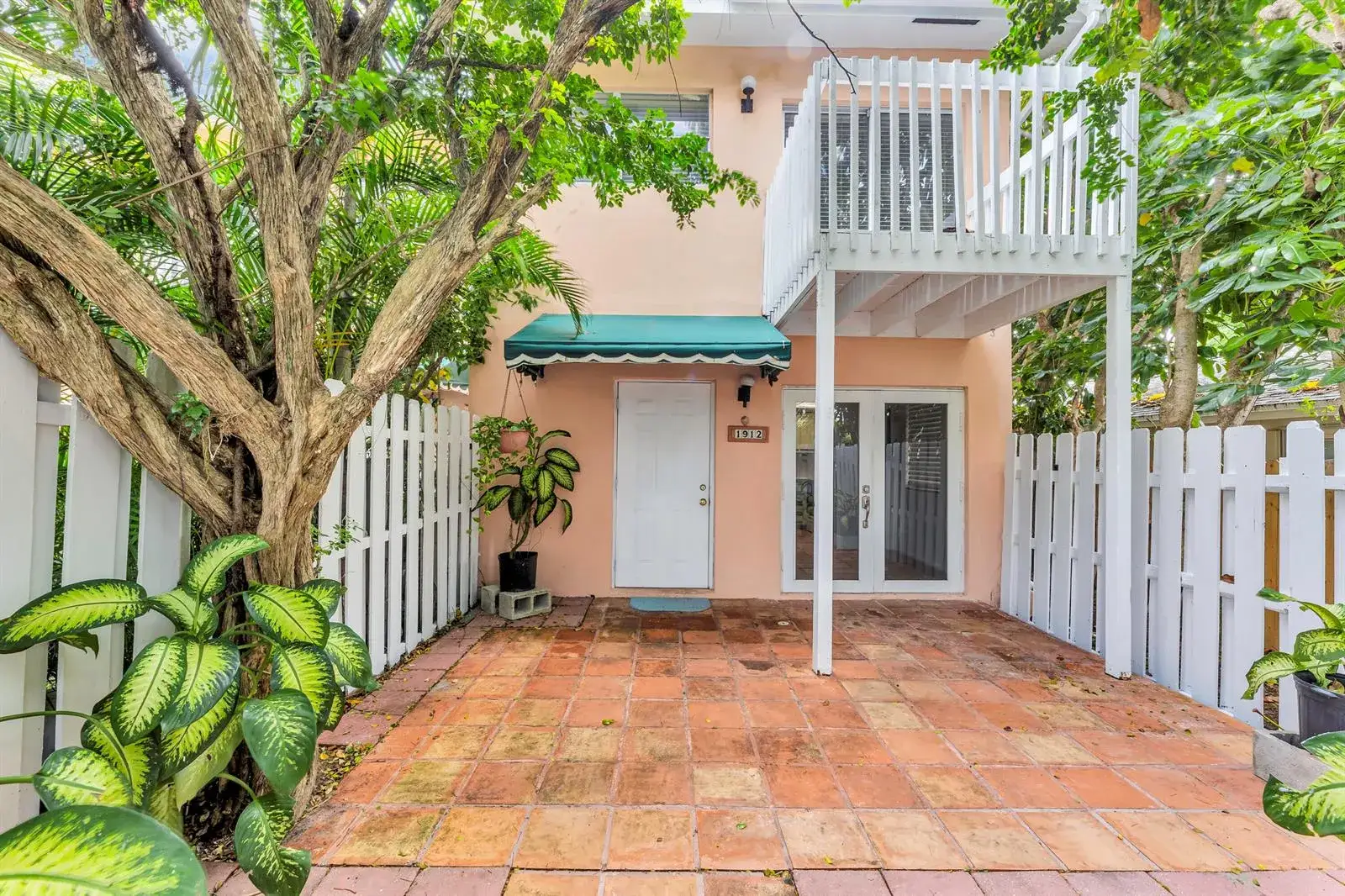 2 bedroom 2 bath Residential for sale at 1912 NE 6th Street, Deerfield Beach FL 33441