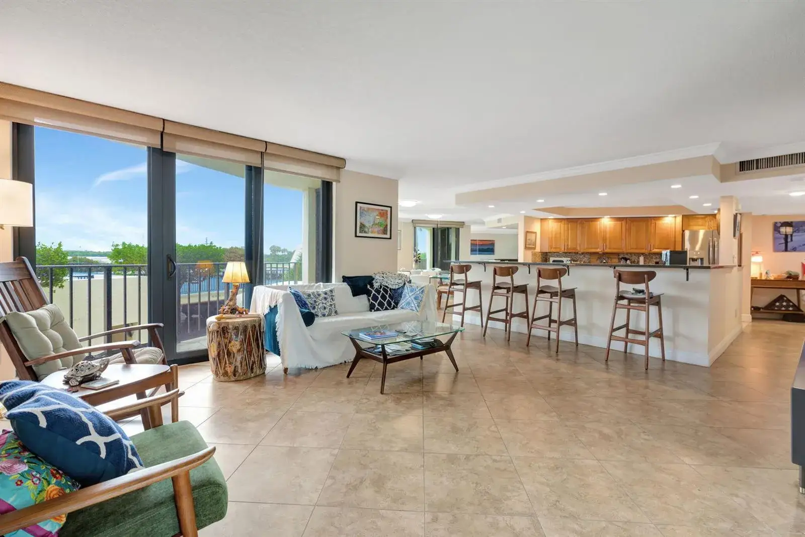 2 bedroom 2 bath Residential for sale at 5420 N Ocean Drive # 206, Singer Island FL 33404