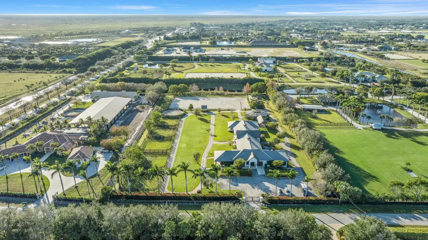 4 bedroom 4 bath Residential for sale at 4915 Stables Way, Wellington FL 33414