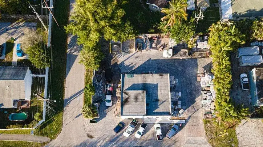 Commercial Sale for sale at 3109 2nd Avenue N, Palm Springs FL 33461