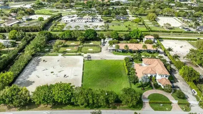 8 bedroom 7 bath Residential for sale at 14471 Equestrian Way, Wellington FL 33414