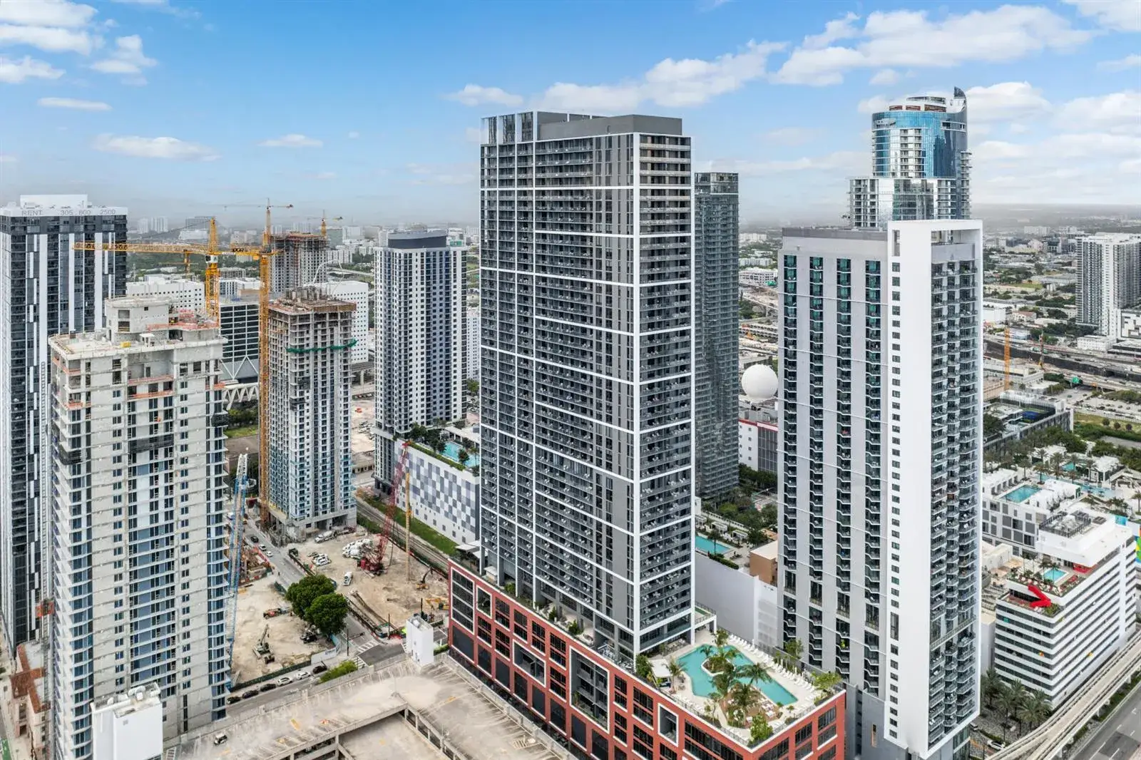 1 bedroom 1 bath Residential for sale at 601 NE 1st Avenue NE # 2906, Miami FL 33132