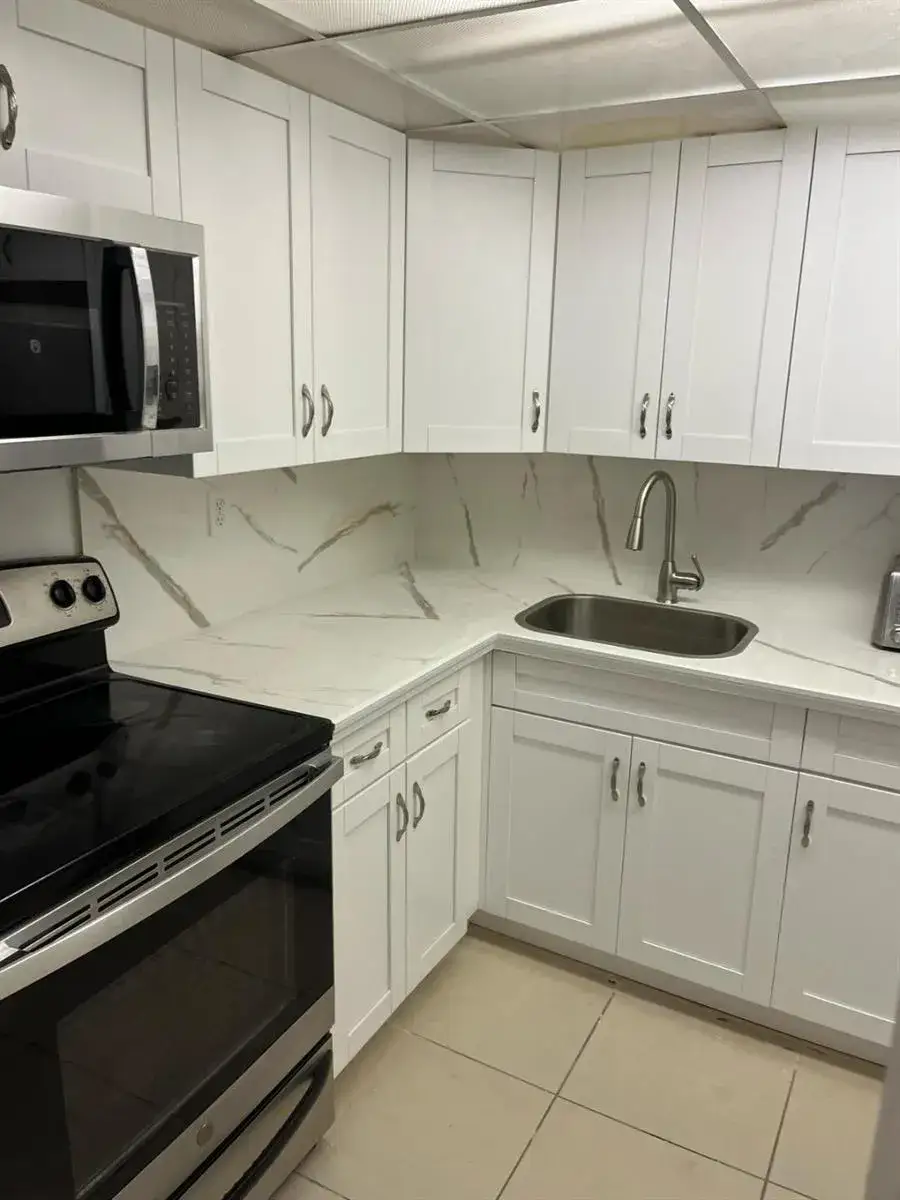 1 bedroom 1 bath Residential for sale at 1758 NW 55th Avenue # 102, Lauderhill FL 33313