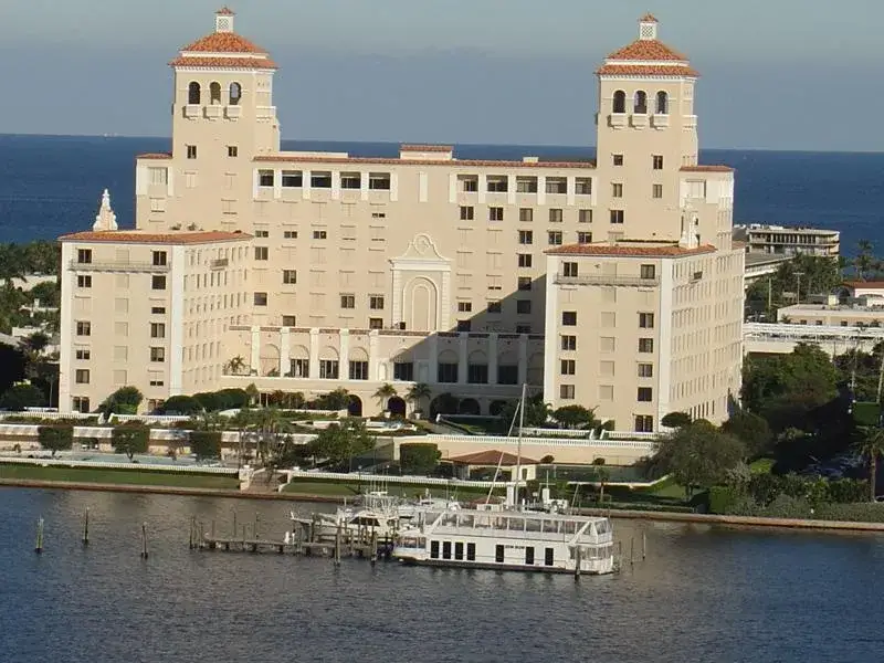 3 bedroom 3 bath Residential for sale at 150 Bradley Place # 101, Palm Beach FL 33480