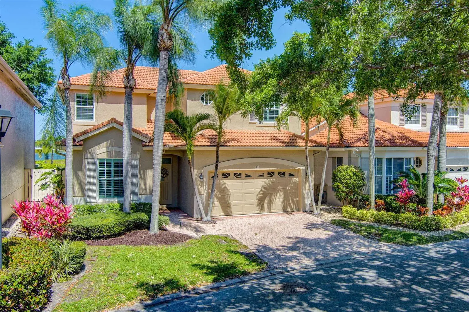 4 bedroom 3 bath Residential for sale at 44 Pinnacle Cove, Palm Beach Gardens FL 33418