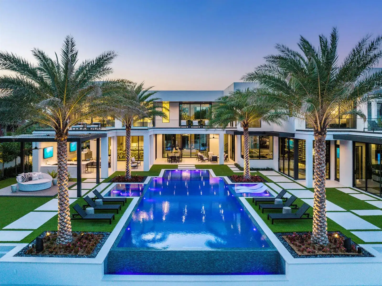 6 bedroom 7 bath Residential for sale at 372 E Alexander Palm Road, Boca Raton FL 33432