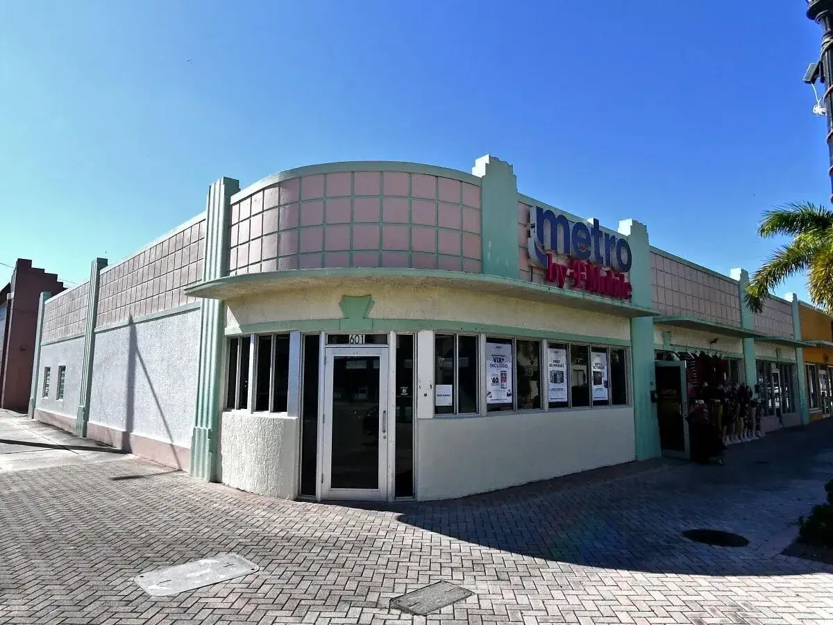 Commercial Sale for sale at 601 Orange Avenue, Fort Pierce FL 34950