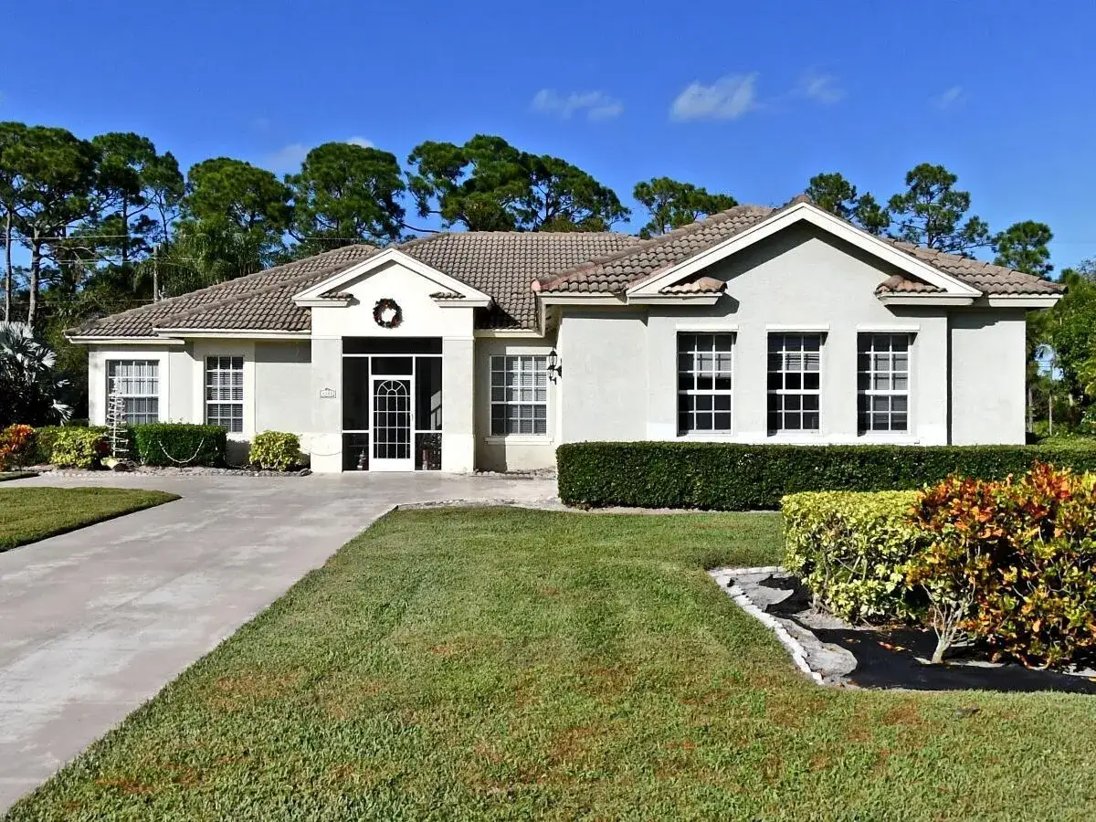 3 bedroom 2 bath Residential for sale at 3305 Bent Pine Drive, Fort Pierce FL 34951