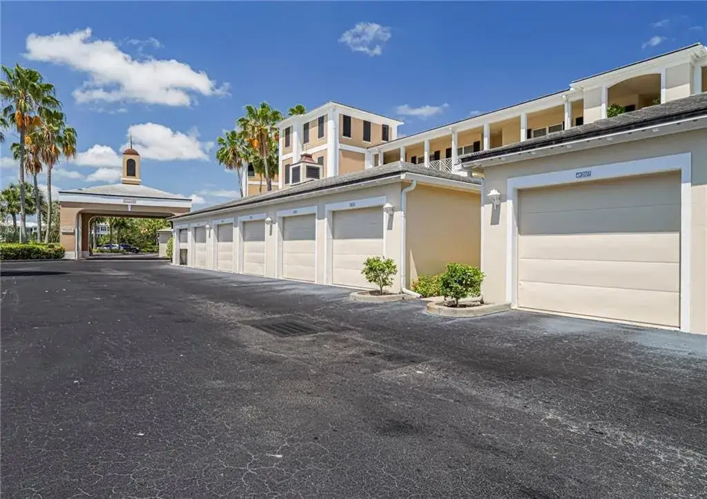 2 bedroom 2 bath Residential for sale at 4775 S Harbor Drive # 207, Vero Beach FL 32967