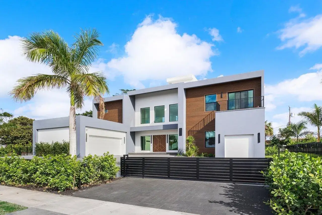 6 bedroom 5 bath Residential for sale at 13480 Us Highway 1, Juno Beach FL 33408