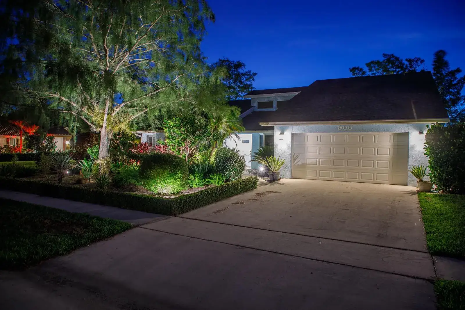 3 bedroom 2 bath Residential Lease for rent at 900 Cosmos Court, Wellington FL 33414