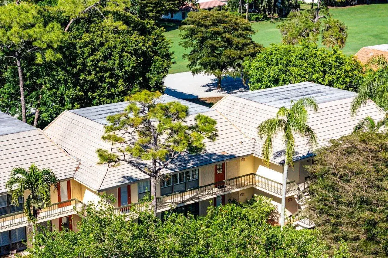 2 bedroom 2 bath Residential for sale at 4643 Kittiwake Court, Boynton Beach FL 33436