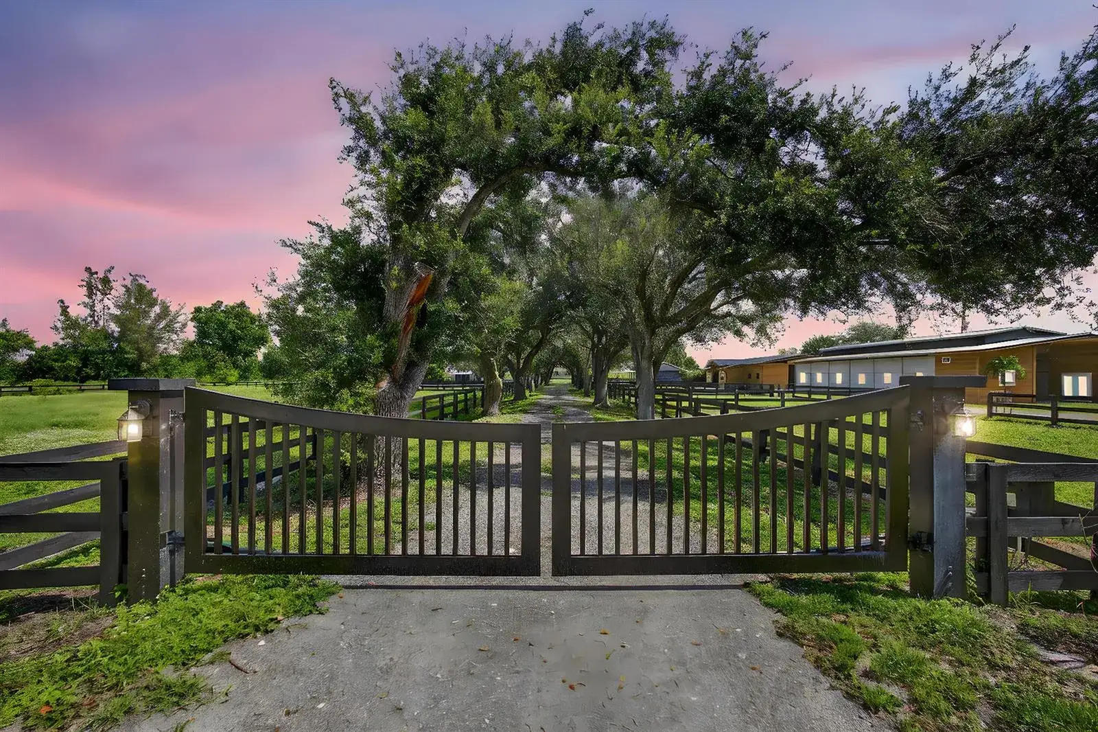 4 bedroom 2 bath Residential for sale at 16229 Rustic Rd Road, Wellington FL 33470