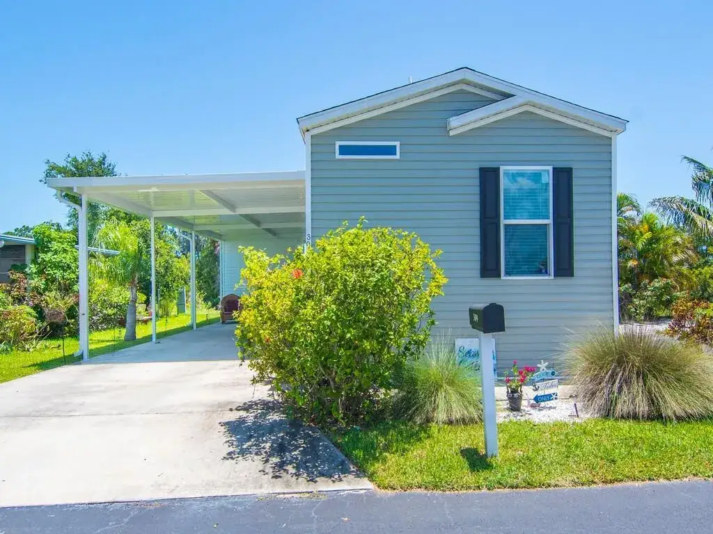 2 bedroom 2 bath Residential for sale at 309 Mockingbird Avenue, Fort Pierce FL 34982
