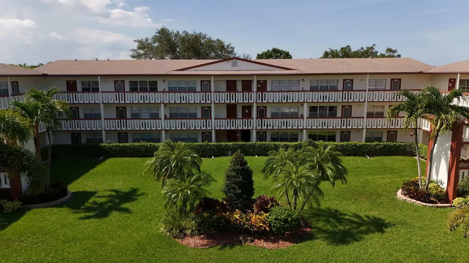 1 bedroom 1 bath Residential for sale at 328 Brighton # H, Boca Raton FL 33434