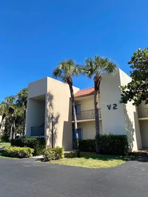 1 bedroom 1 bath Residential Lease for rent at 1605 S Us Highway 1 # 106, Jupiter FL 33477