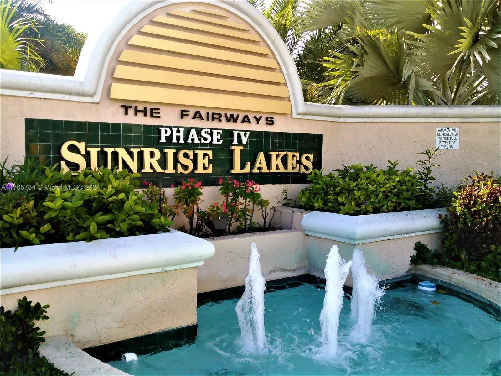 2 bedroom 2 bath Residential for sale at 10304 Sunrise Lakes Blvd # 312, Sunrise FL 33322