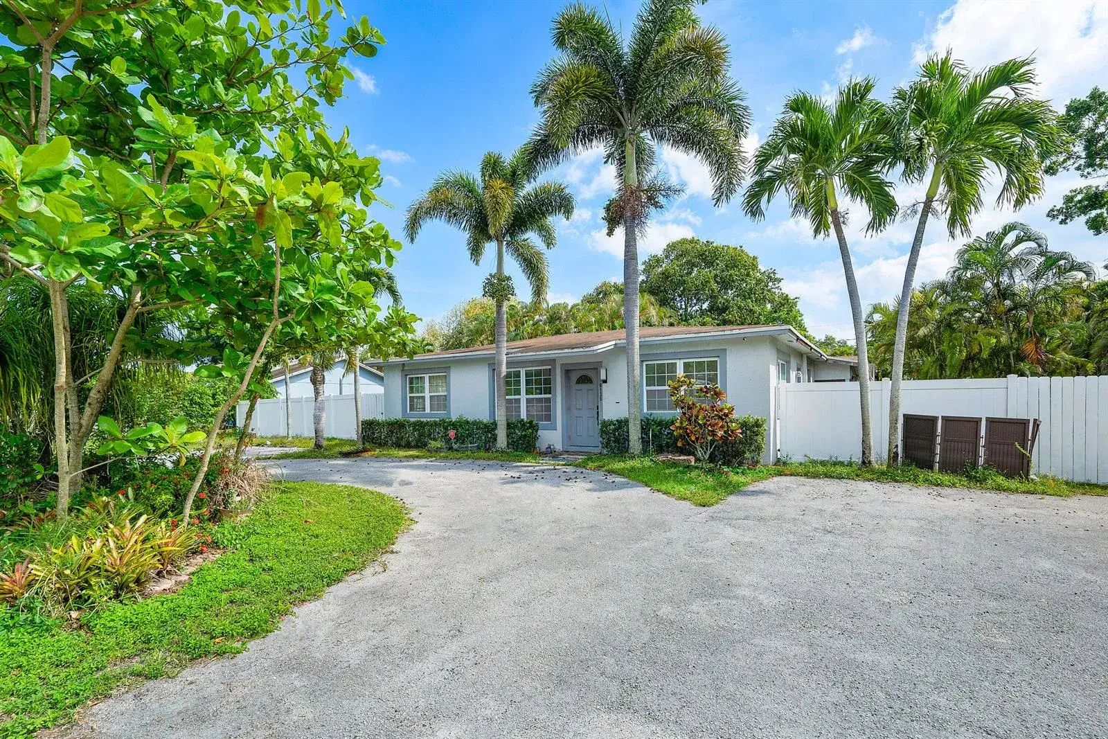 6 bedroom 3 bath Residential Lease for rent at 6130 Edwards Road, Margate FL 33063