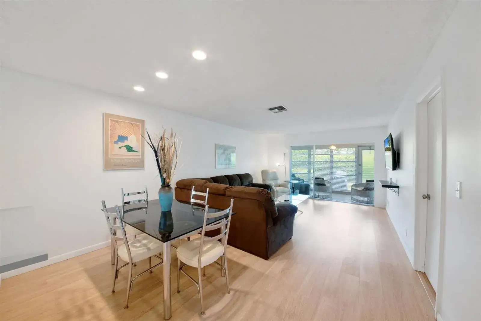 2 bedroom 2 bath Residential for sale at 13670 Via Flora # B, Delray Beach FL 33484