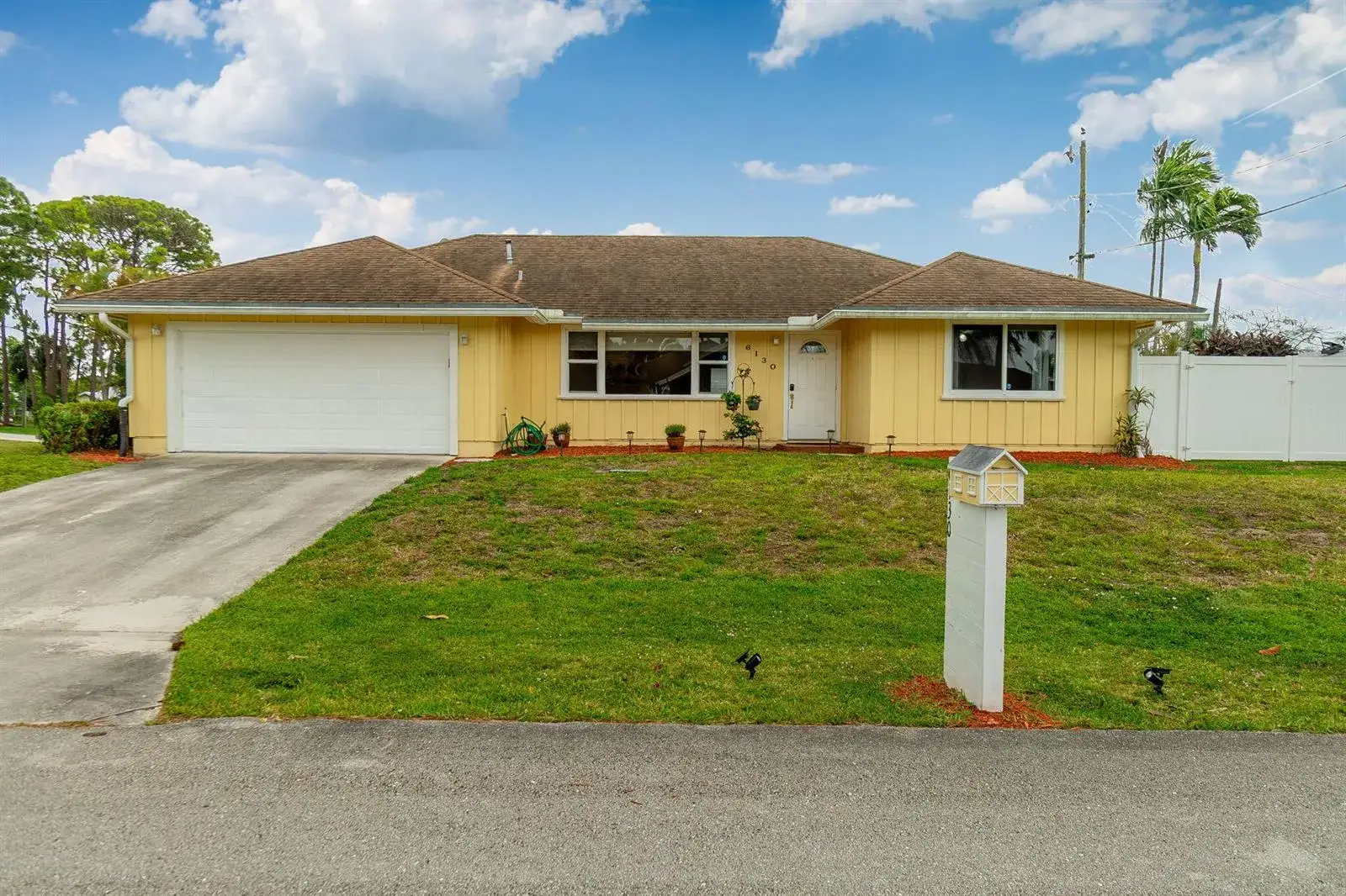 3 bedroom 2 bath Residential for sale at 6130 Francis Street, Jupiter FL 33458