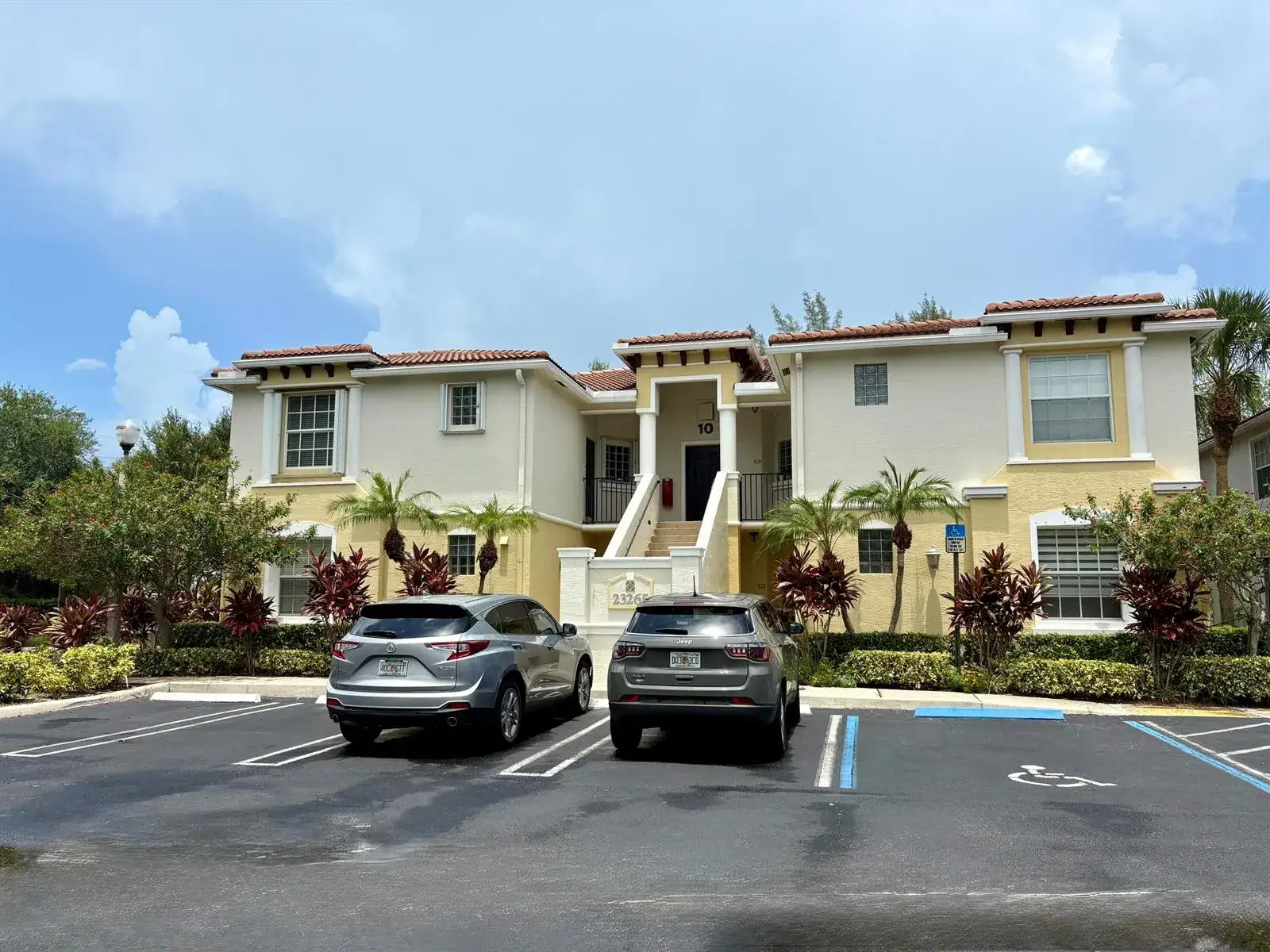 3 bedroom 2 bath Residential for sale at 23265 Carolwood Lane # 201, Boca Raton FL 33428