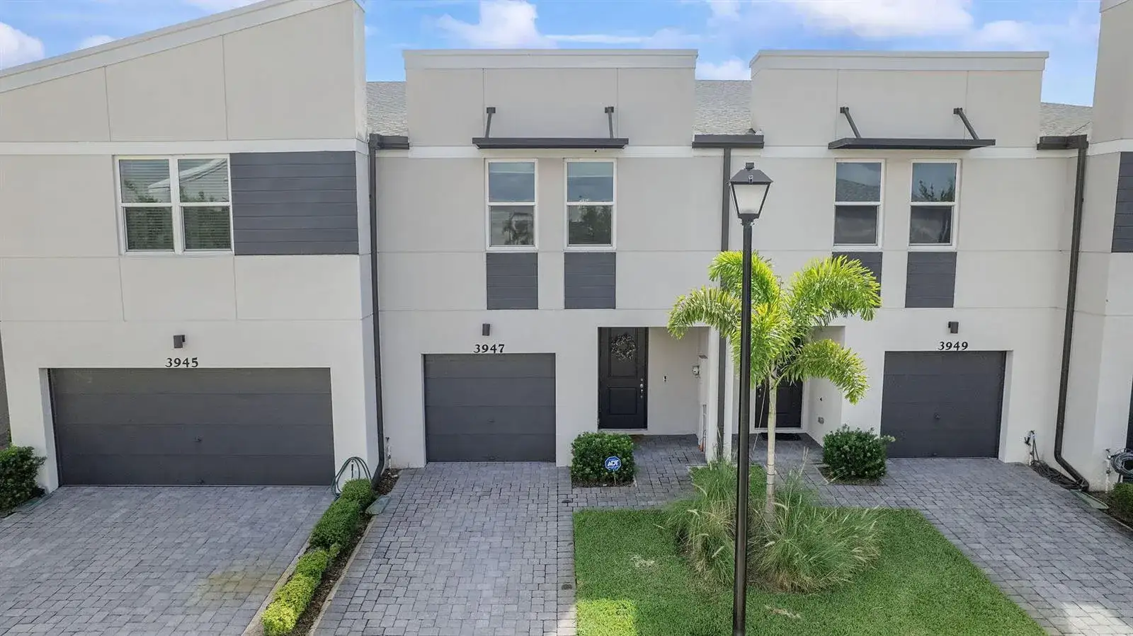 3 bedroom 2 bath Residential for sale at 3947 SE Mentmore Lane, Stuart FL 34997