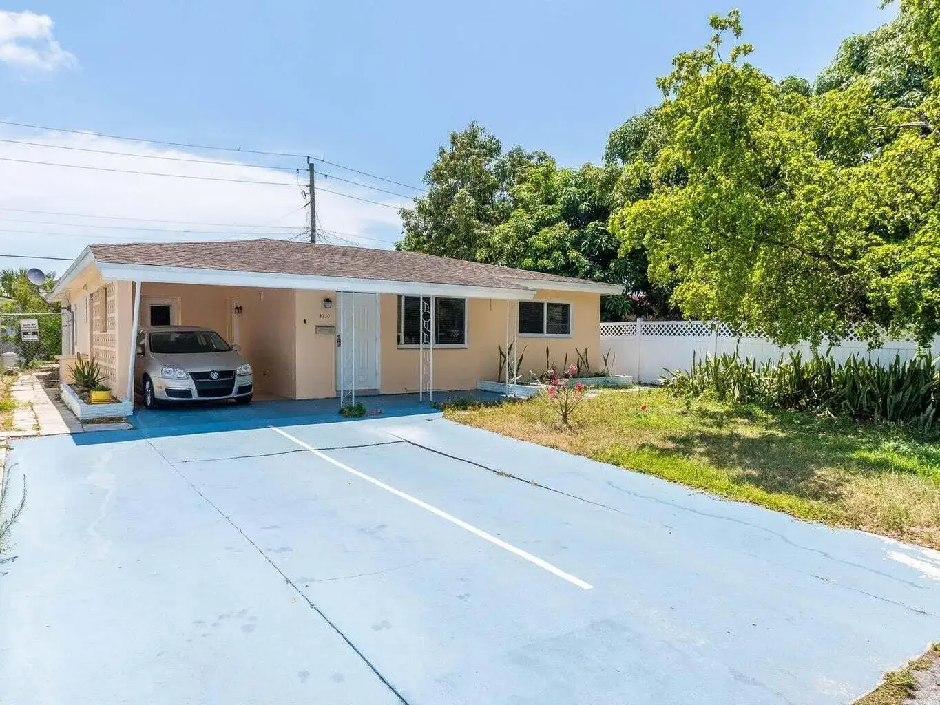 4230 NE 1st Terrace, Oakland Park FL 33334