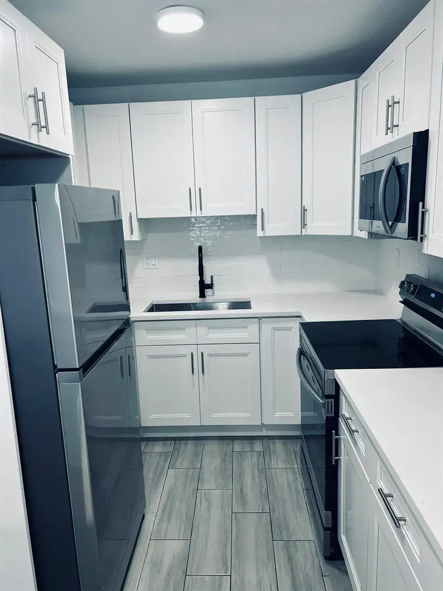 1 bedroom 1 bath Residential Lease for rent at 930 N 14 Court Apt 1, Hollywood FL 33020