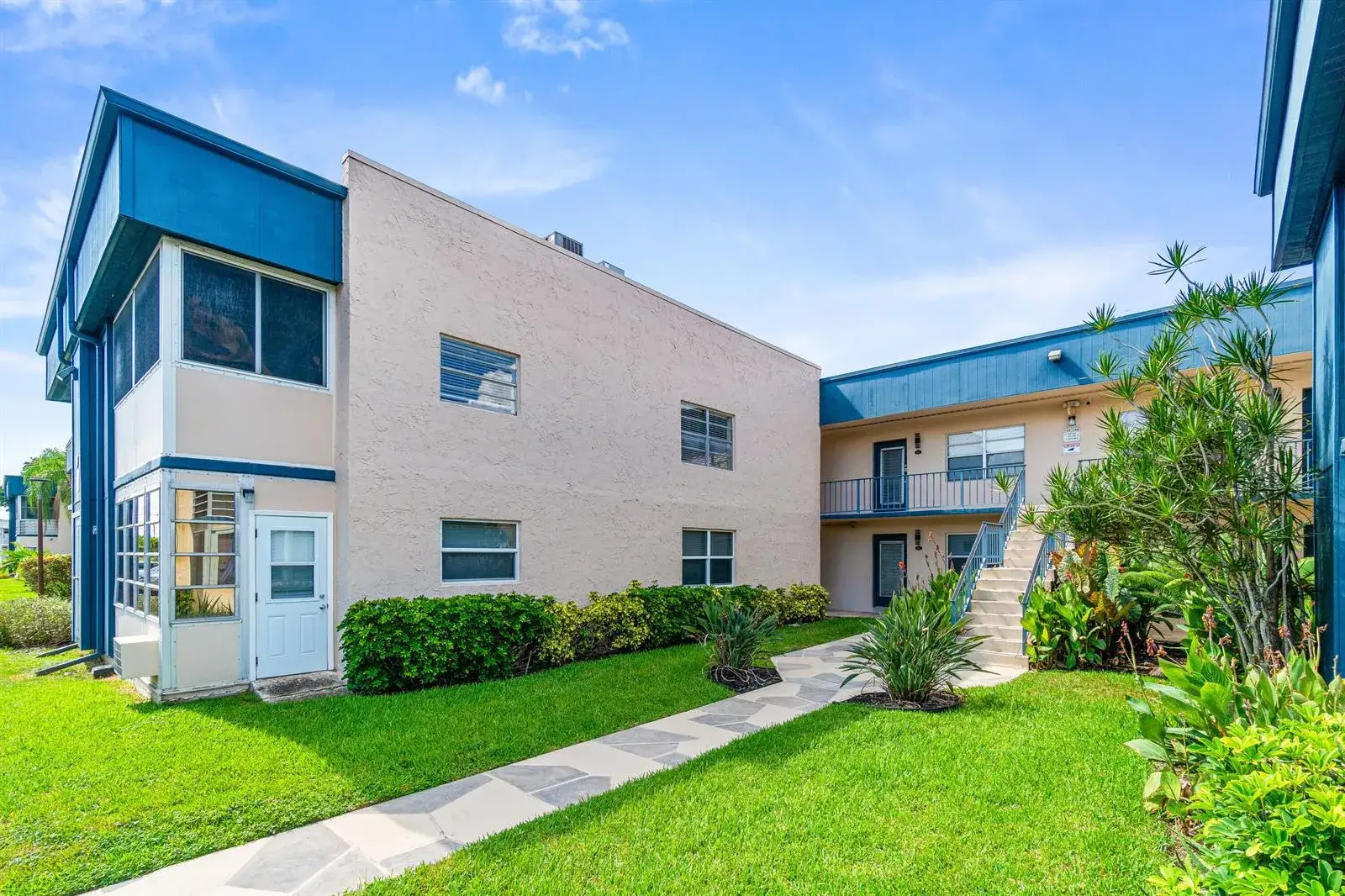 1 bedroom 1 bath Residential for sale at 184 Flanders D, Delray Beach FL 33484