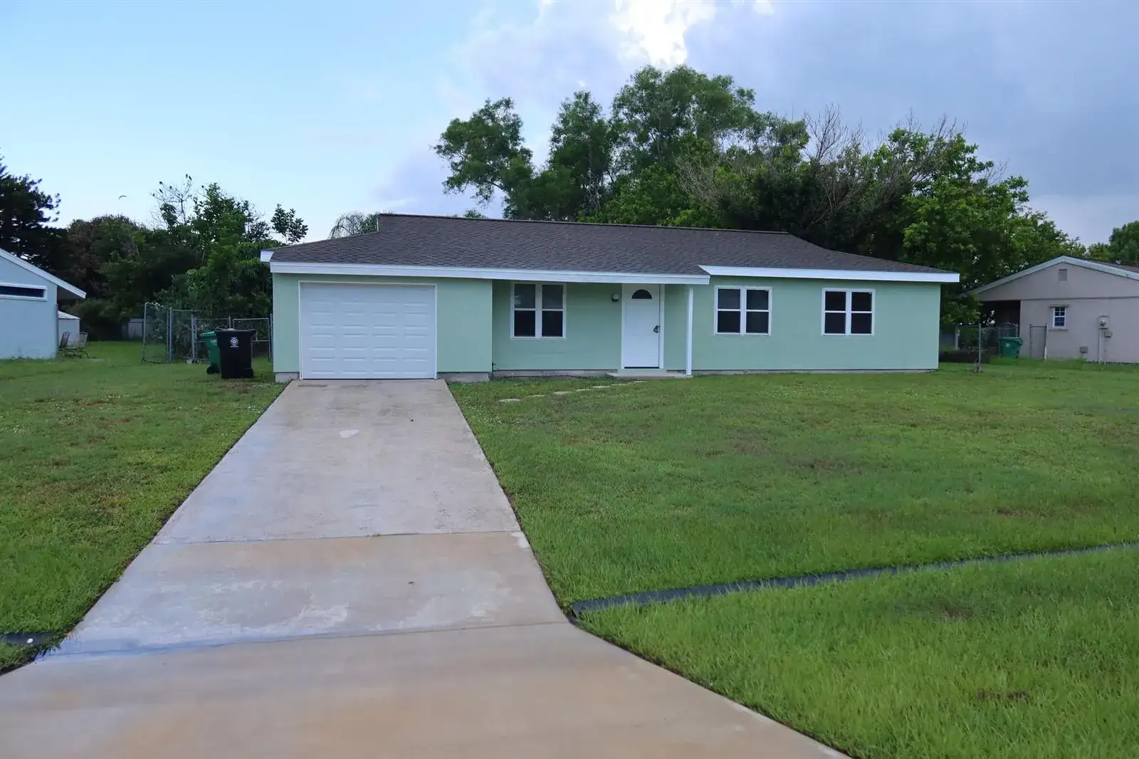 3 bedroom 2 bath Residential for sale at 226 SW Kimball Circle, Port St. Lucie FL 34953