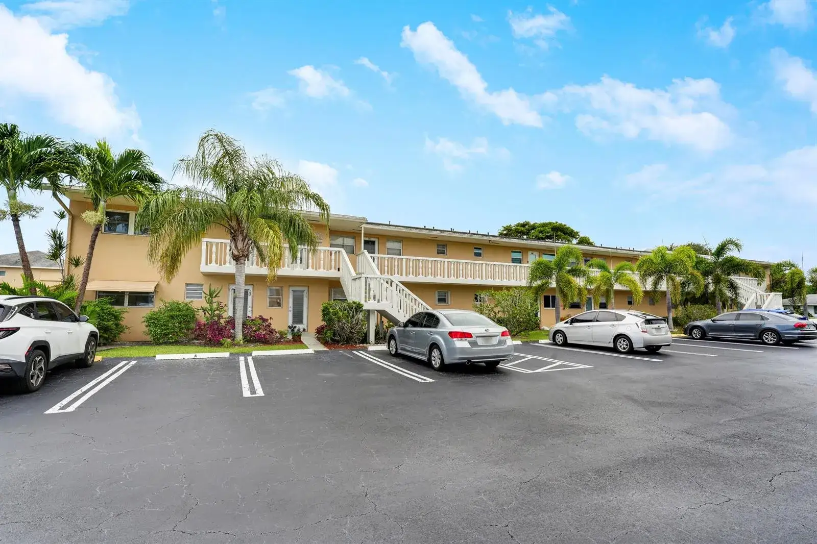 2 bedroom 2 bath Residential for sale at 2132 NE 1st Way # 201, Boynton Beach FL 33435