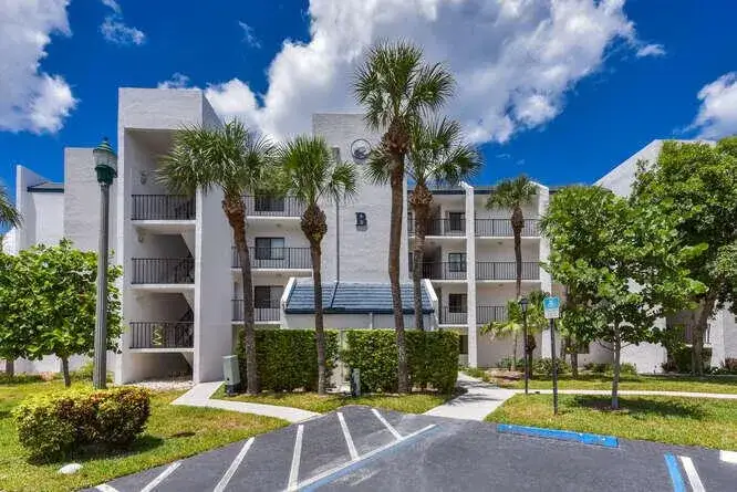 1 bedroom 1 bath Residential Lease for rent at 1605 S Us Highway 1 # B105, Jupiter FL 33477