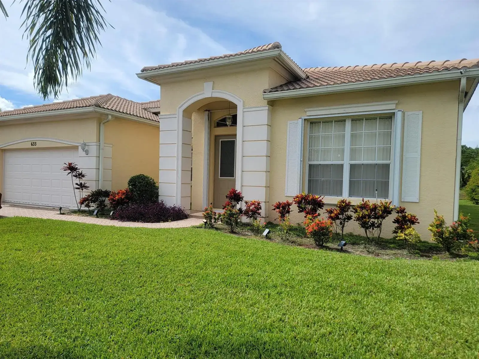 3 bedroom 2 bath Residential for sale at 633 SW Long Key Court, Port St. Lucie FL 34986