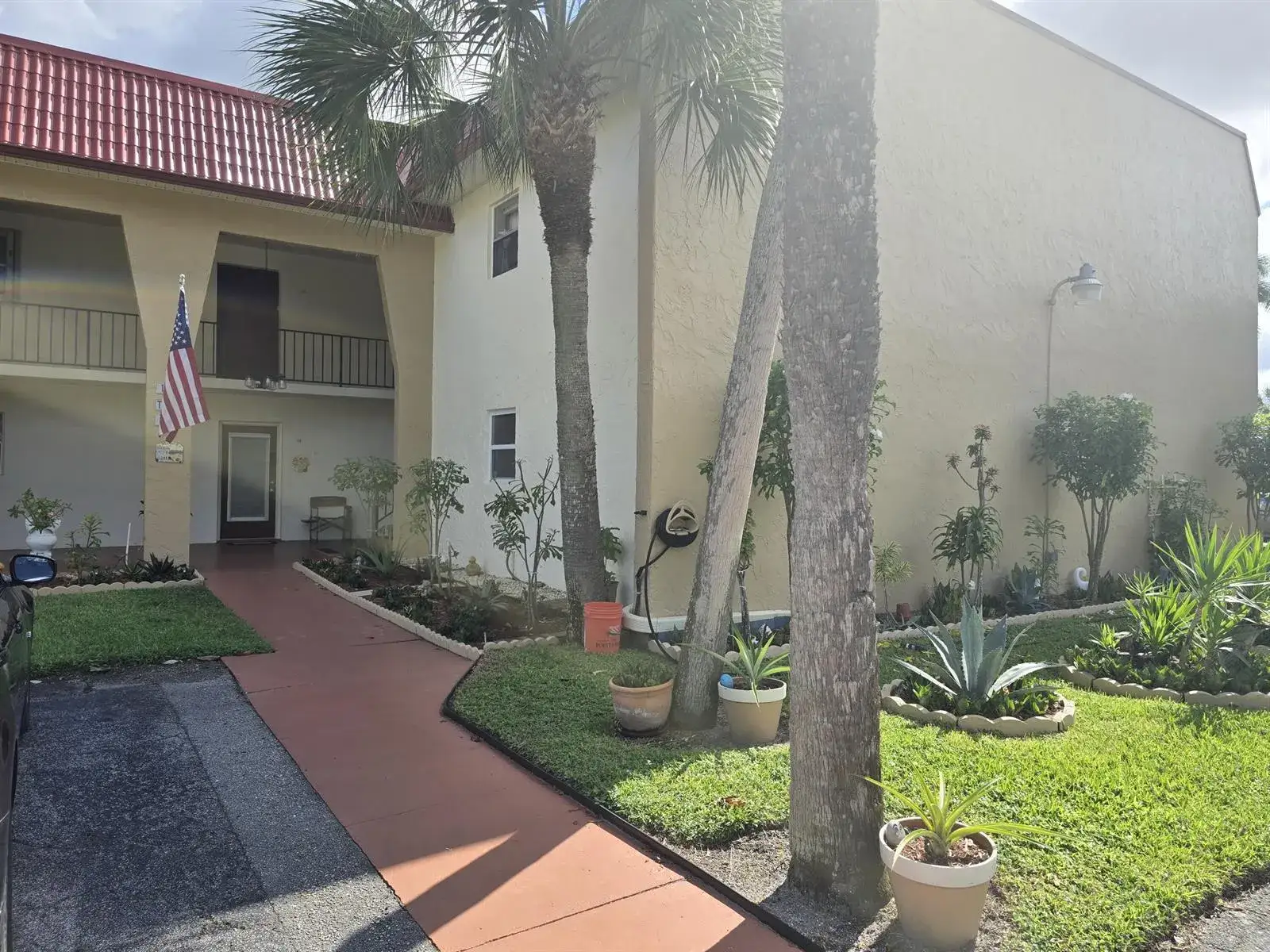 2 bedroom 2 bath Residential Lease for rent at 112 Lake Dora Drive, West Palm Beach FL 33411