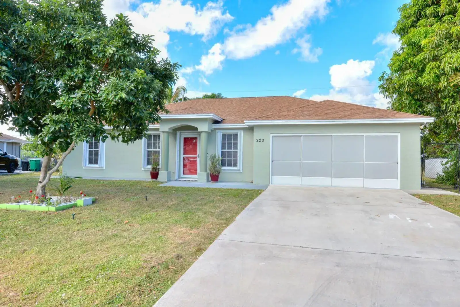 3 bedroom 2 bath Residential for sale at 220 W Arbor Avenue, Port St. Lucie FL 34952