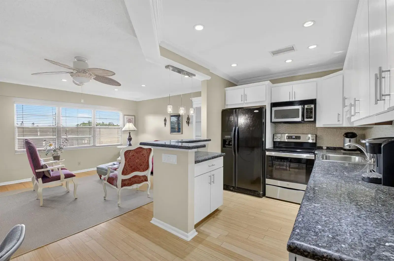 1 bedroom 1 bath Residential for sale at 125 Suffolk C, Boca Raton FL 33434