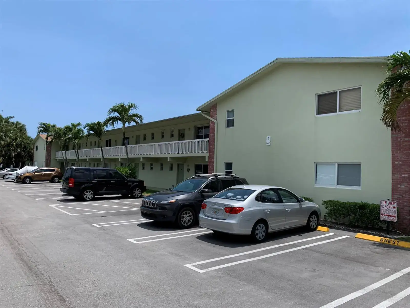2 bedroom 2 bath Residential for sale at 658 NE 6th Court # L, Boynton Beach FL 33435