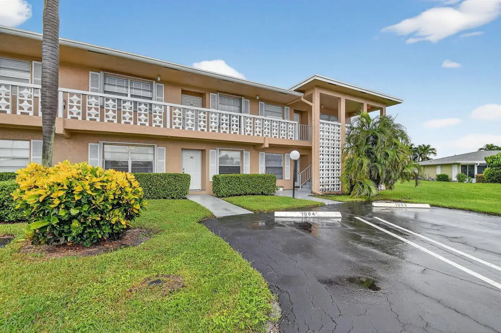 2 bedroom 2 bath Residential for sale at 2411 Papaya Drive # 103, Delray Beach FL 33445